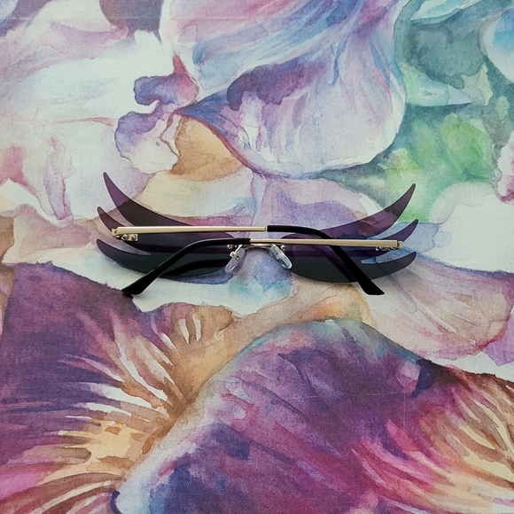 Sky Above The Clouds Multi-Colored Wing Sunglasses - Picture 5 of 5